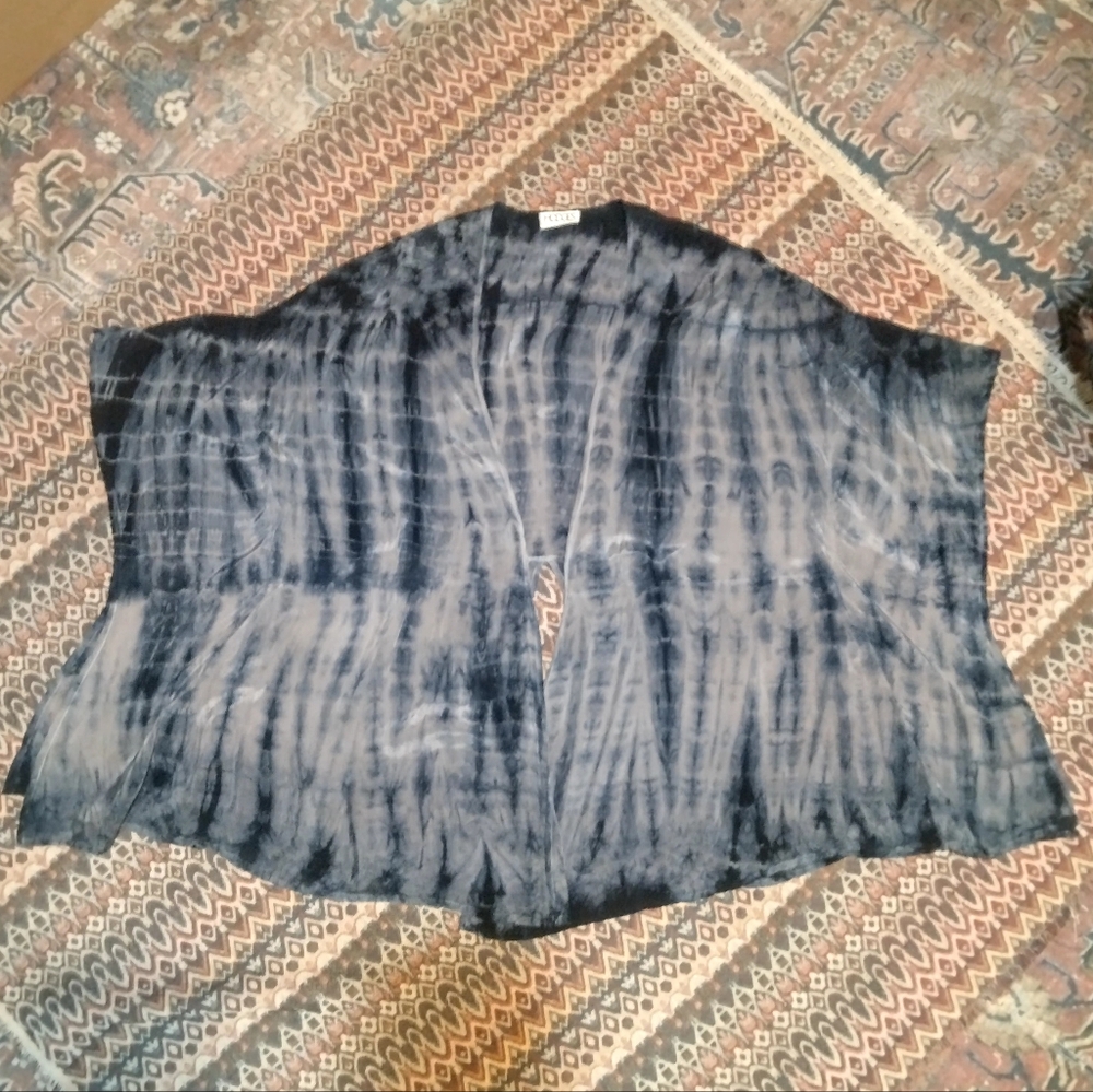 Hodges Tie-Dye Open Front Kimono
